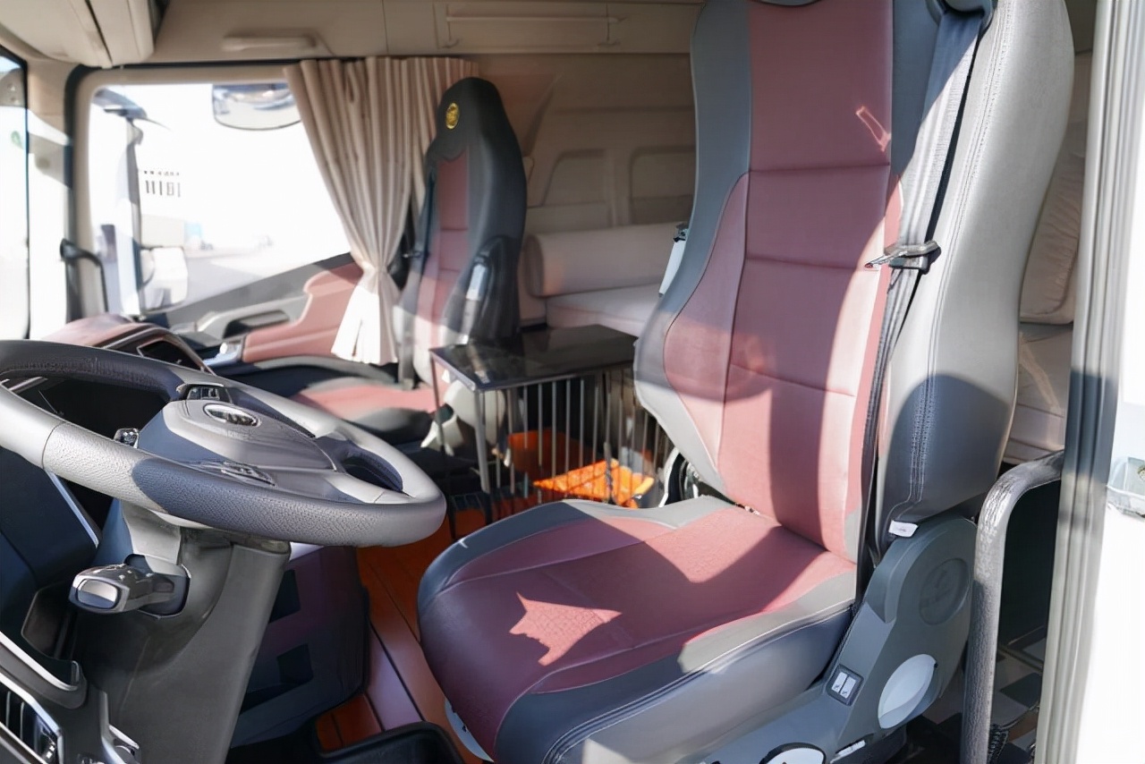 商务舱/头等舱/生活舱，鹰途这3种驾驶舱有啥区别，该怎么选？