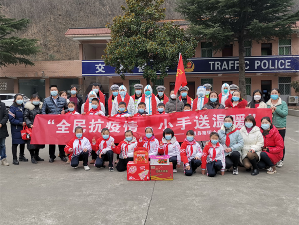 宁强公安：热心师生和家长为“疫”线民辅警送温暖