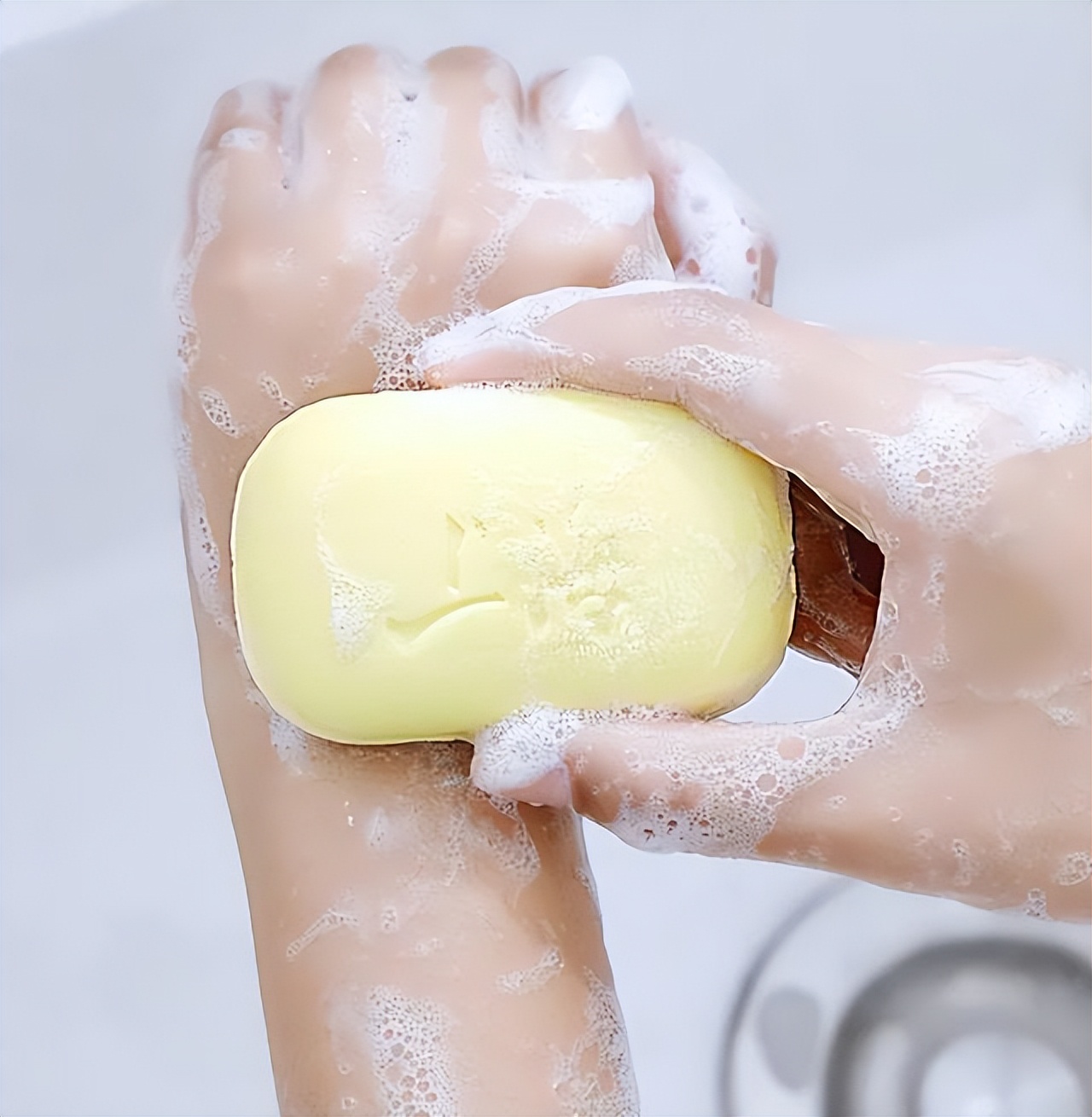 2元的"硫磺皂"能用来洗脸吗?坚持一段时间,肌肤有哪些变化?