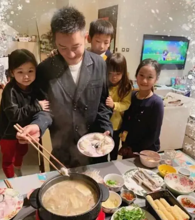 过气明星生存状态:有人儿子患重病,有人蜗居县城,有人自毁名声