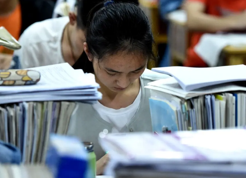 中国大学共有8大等级，普通学生能考进第四级，已经算学霸了