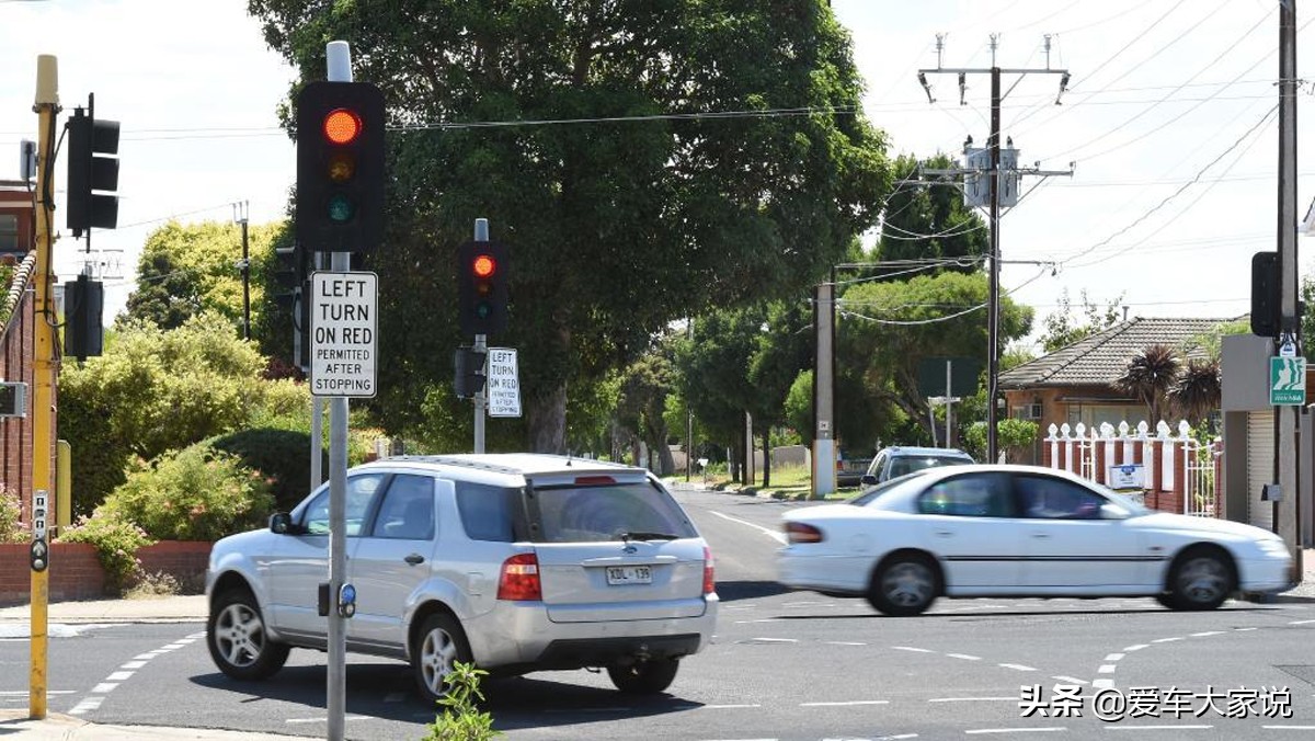 新手驾驶课堂：（1）掌握住油门、刹车、方向盘，你就成功了99%