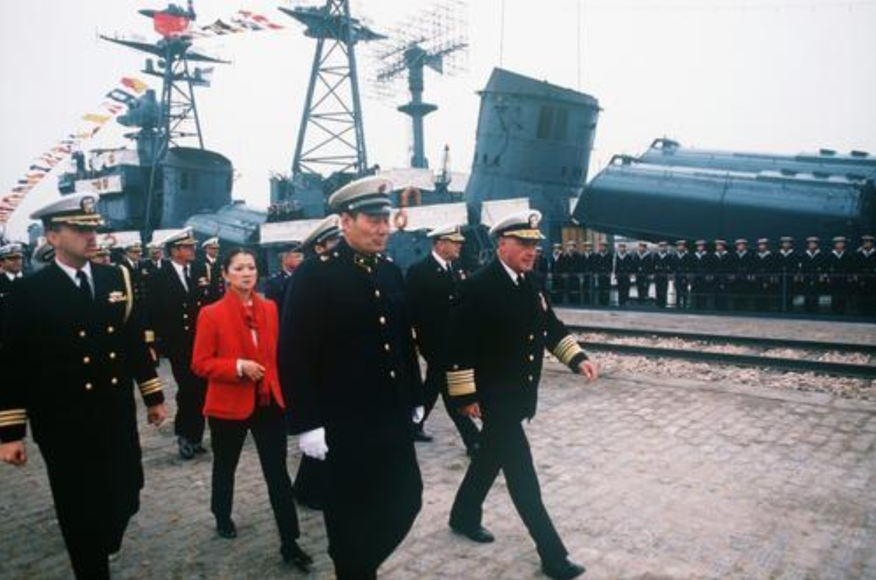 ���������״ηû�ϸ�ڣ���۲������죬�������Ͻ������������̶�