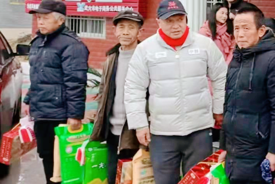 湖北武穴：周智斌、周江涛等爱心人士开展迎新年帮扶慰问活动