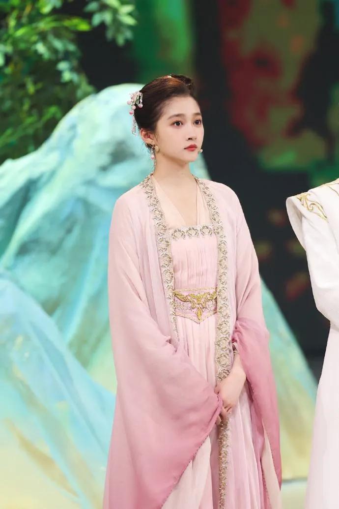 分享图片！关晓彤古装