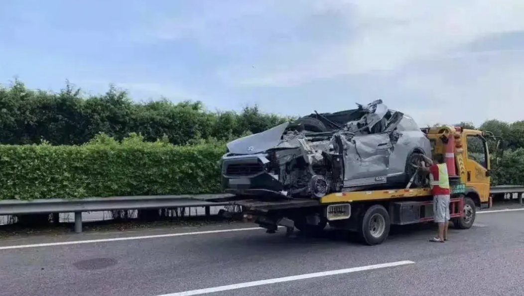 特斯拉Autopilot撞人致死，車主被以「殺人罪」起訴