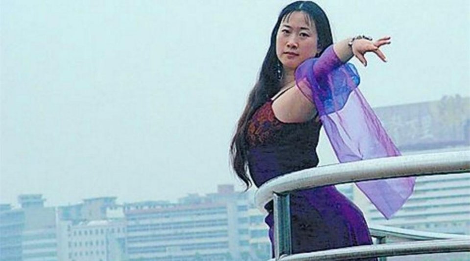 “被精神病”王蓉的娱圈落魄史：我看到了成年人最大的体面