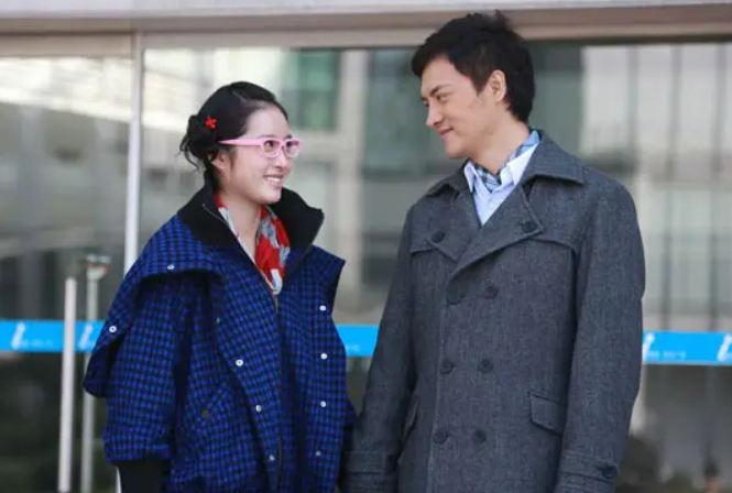 《丑女无敌》14年，男主改名难改运，女主无戏拍，男配成一线