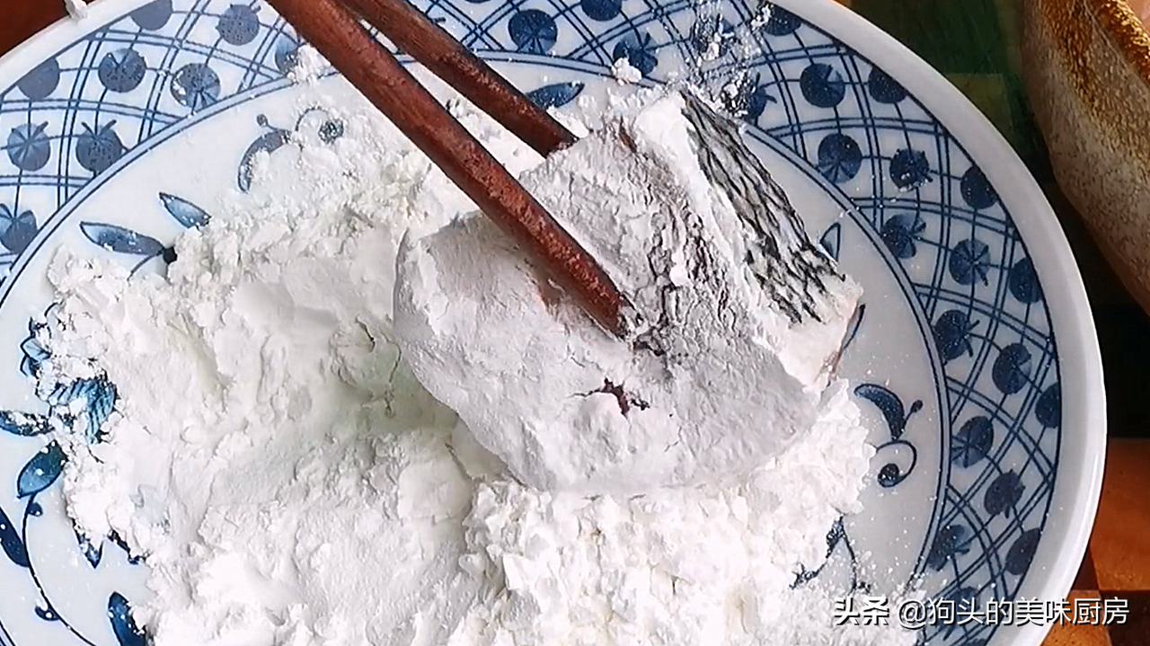 鱼肉这样做百吃不厌，不蒸不炸，鲜香肉嫩无腥味，好吃又下饭