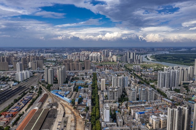 为何湖北省襄阳市如此疯狂造城，昂贵的襄阳房价与襄阳市城市格局