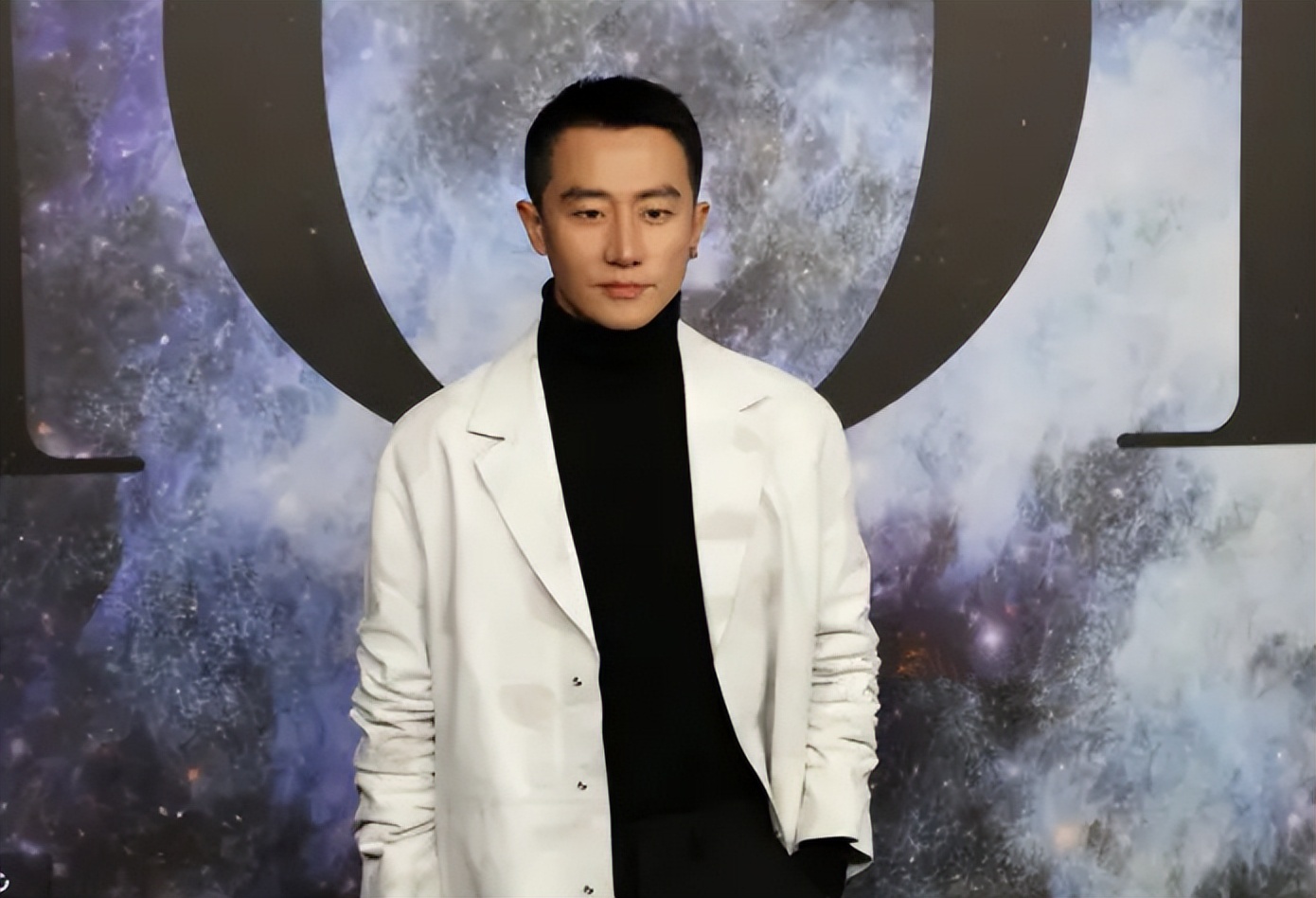 看似单纯无害，实则绯闻不断的7位明星，个个是“撩汉高手”