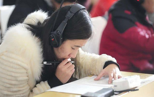 985大學(xué)生和普通大學(xué)生，到底差在哪里？面試官的話扎心了