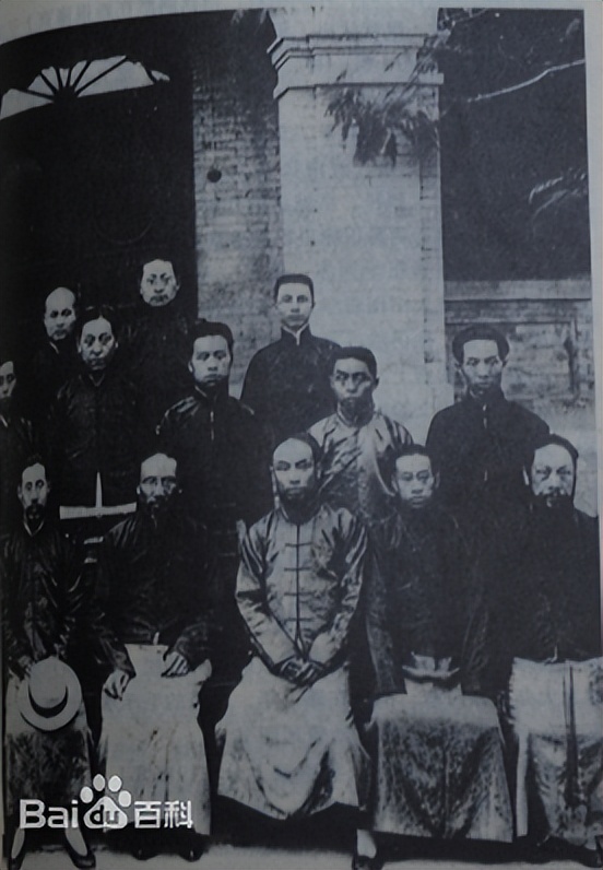 陈独秀不肯去延安，晚年归隐江津，临终前对潘兰珍说：我对不起你