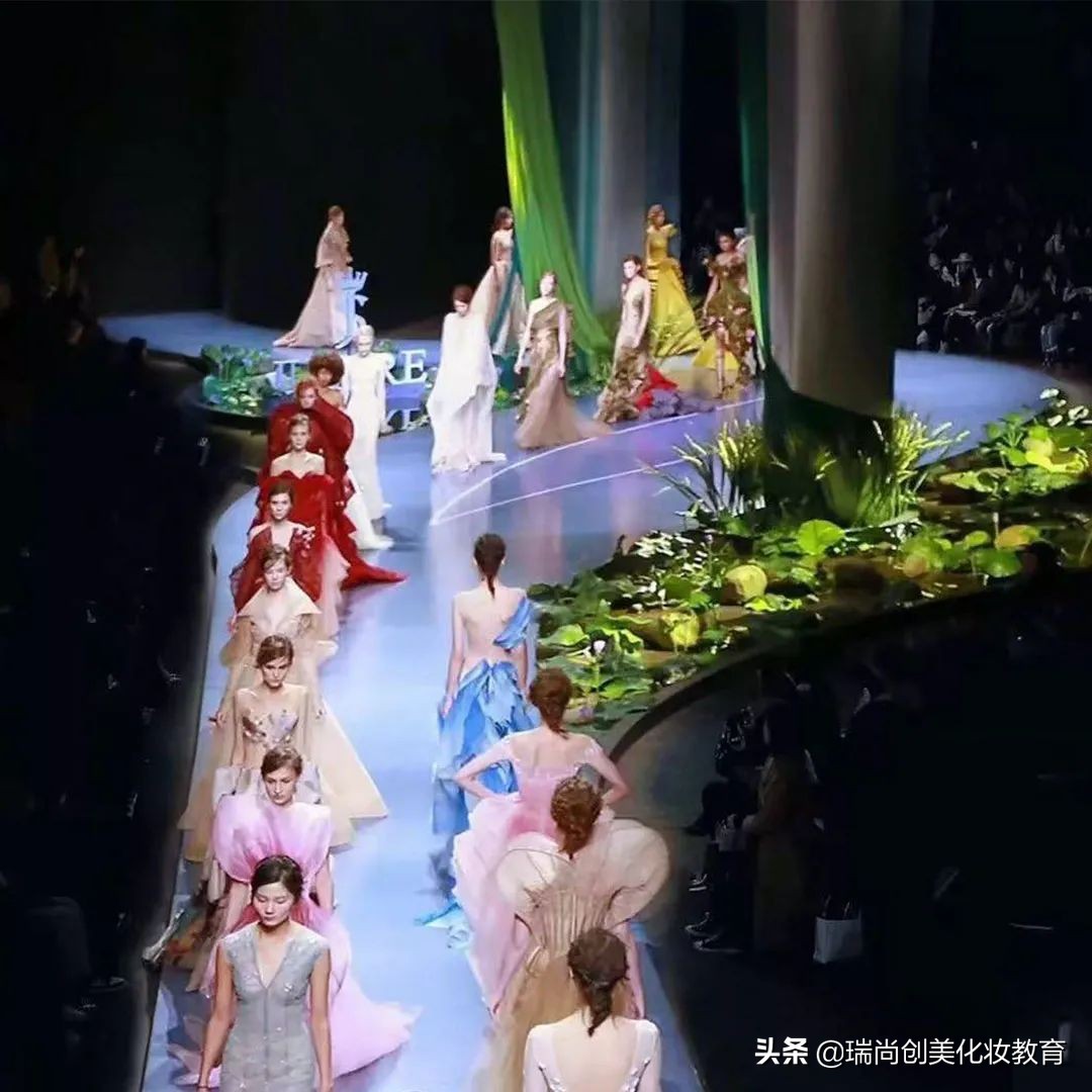 想学化妆犹豫不决？听听职业化妆师的自述