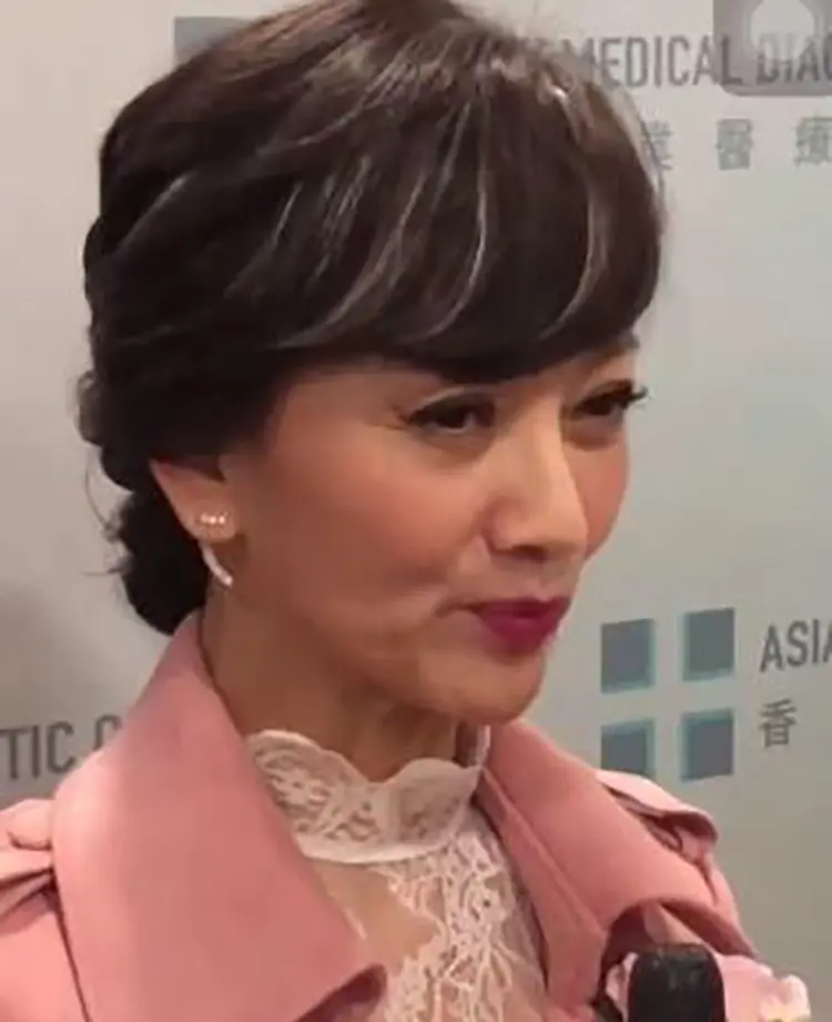 6位昔日女神白发照，刘晓庆成整容脸，叶倩文老得最自然