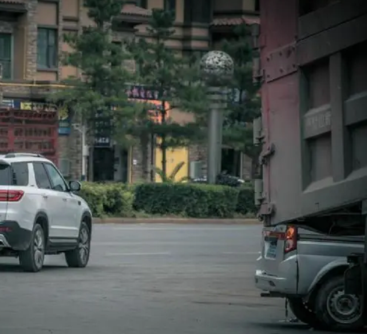 17年上海茶馆大门紧闭，售茶广告却不停发送，警方调查发现不简单