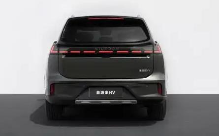 百米加速只需5.9秒，续航能力超500公里，小牛SUV即将上市