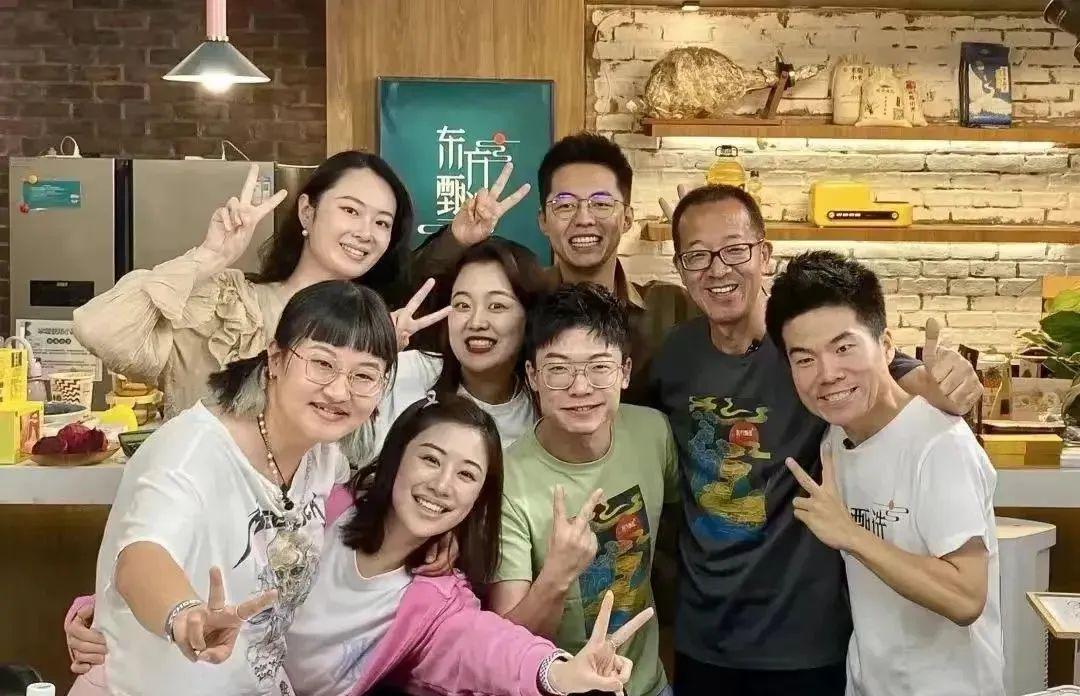 直播拯救新东方，防弹被传解散 | 一周有娱