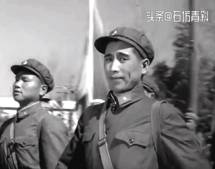 身体硬朗的张良：15岁当兵18岁入党，22岁辞演董存瑞没批准