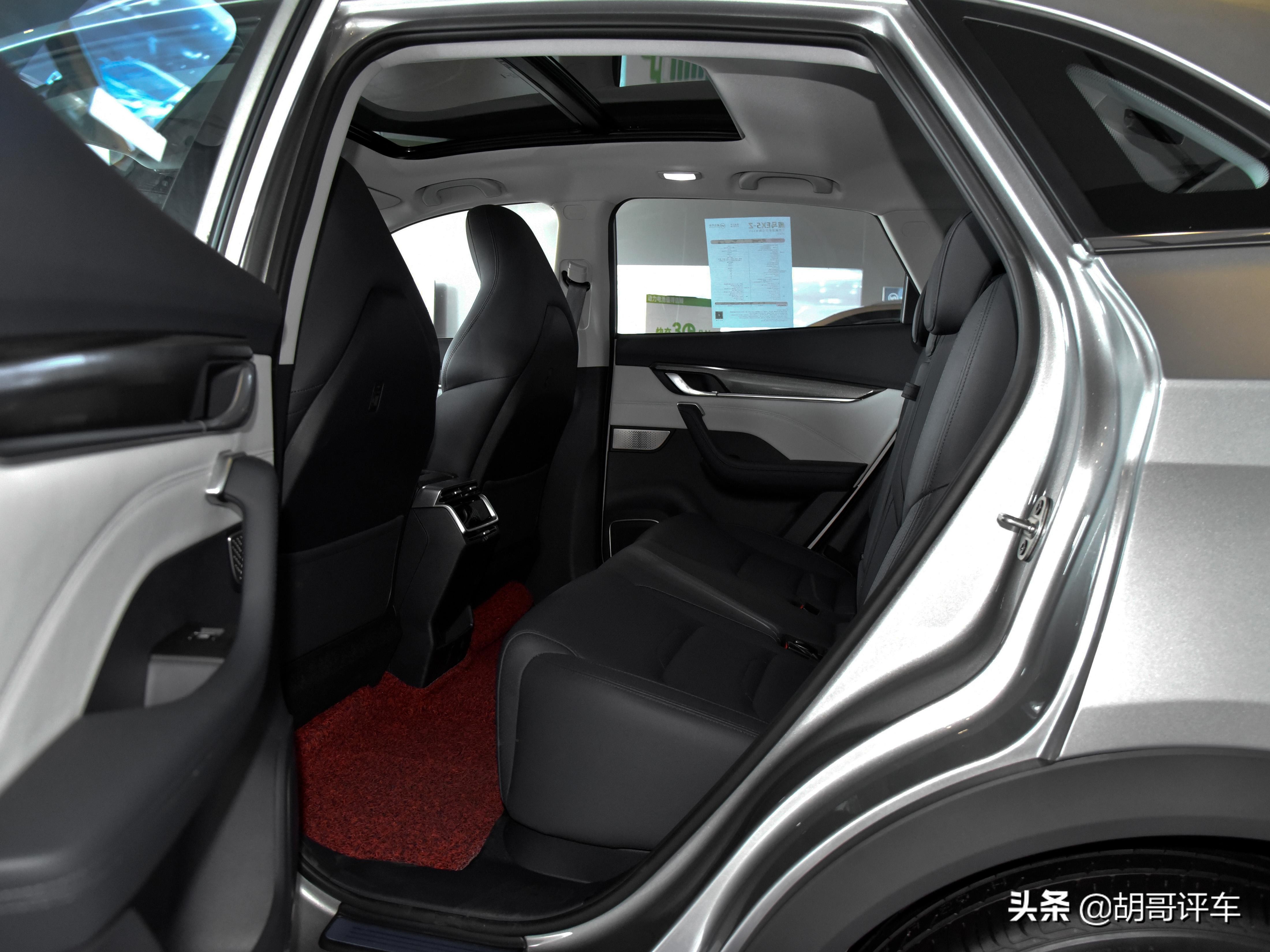 上绿牌的紧凑型SUV，续航真实，价格实惠，实拍威马EX5