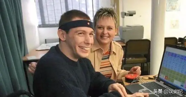 “幽灵男孩”马丁：卧床被困14年遭护工非人折磨，无人知道他醒着