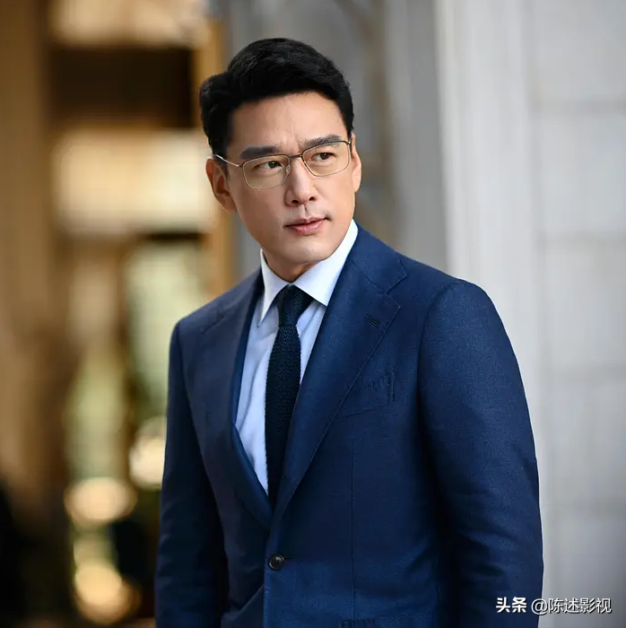 05钟汉良现在提到钟汉良,就是快50岁的人了还在演偶像剧的大叔,戏路是