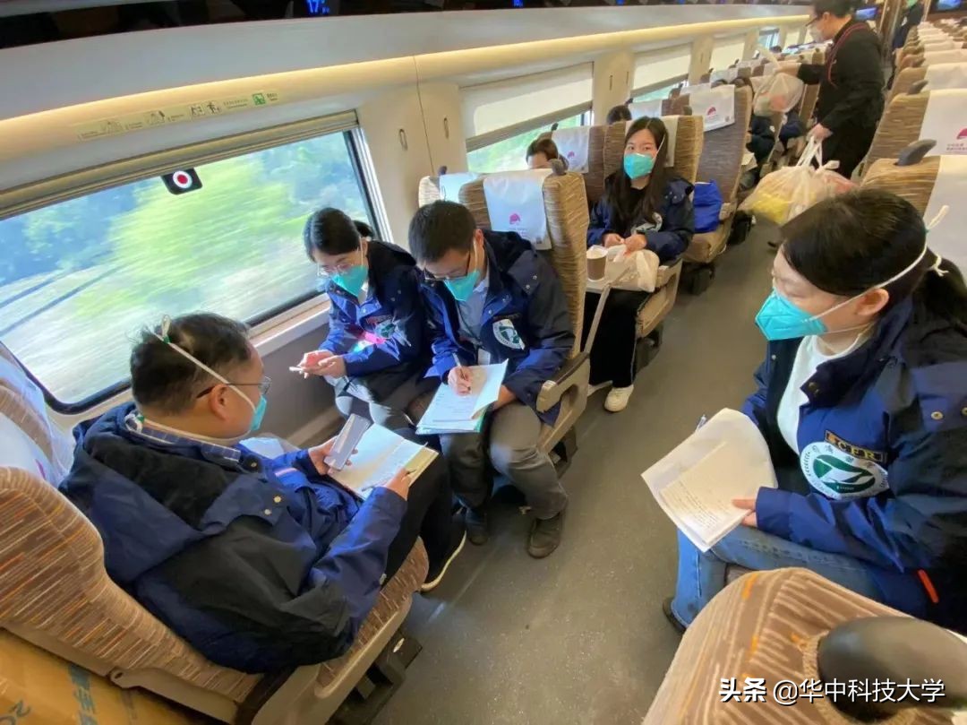 华中科技大学10家附属医院数百名医护人员驰援上海