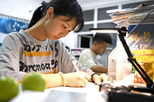 专升本考试迎来“大动作”，多所双一流发布通知，专科生倍感心累