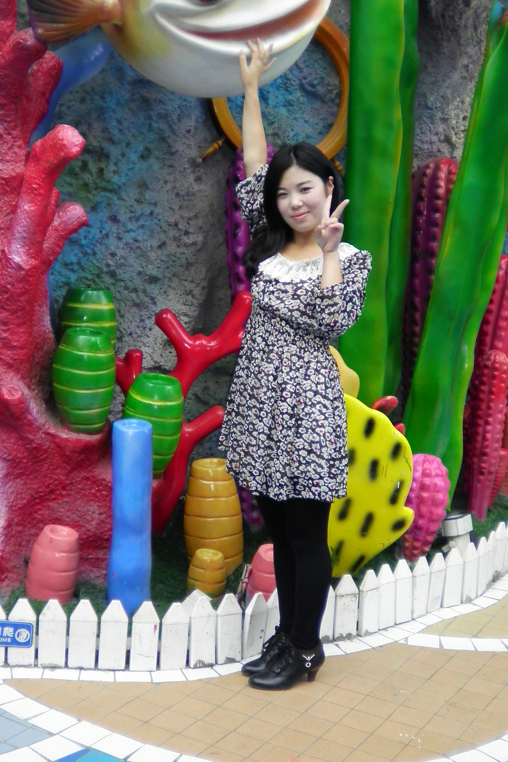 39岁的金莎甜美如初，网友：对她永远有18岁的滤镜，她凭什么？