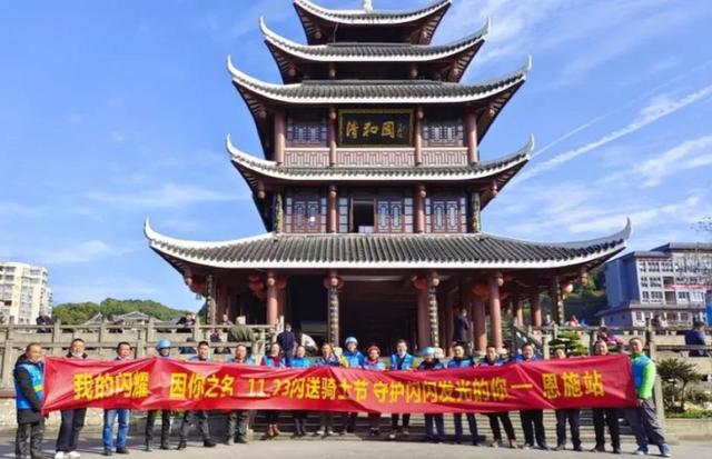 “每天送10单月入9000”，闪送员的快乐不止钱多？