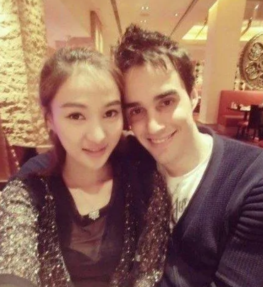 郭美美悲剧人生始作俑者，是她亲妈郭登峰