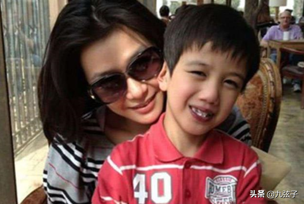 放弃养子才能披上婚纱，52岁的张慧仪宁可单身地活着