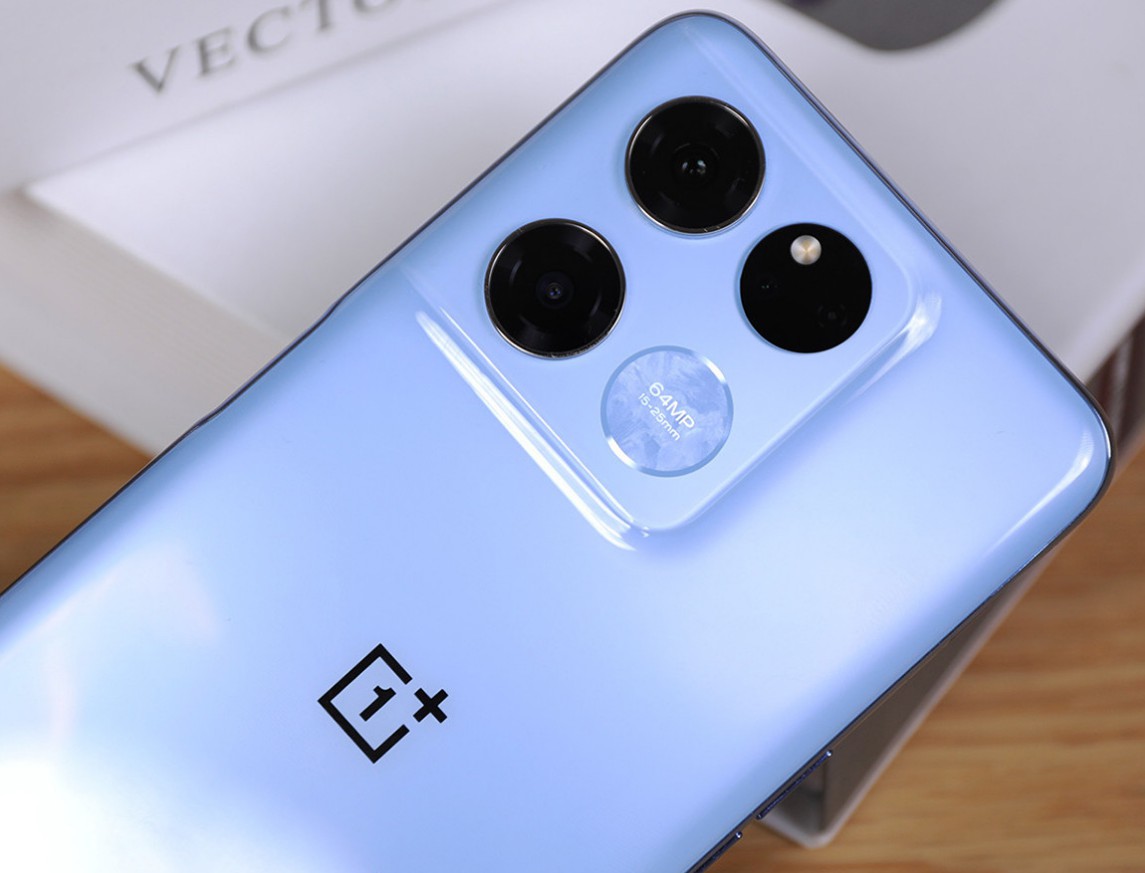 值得推荐的3款“千元旗舰”手机，公认极致性价比，口碑也很不错