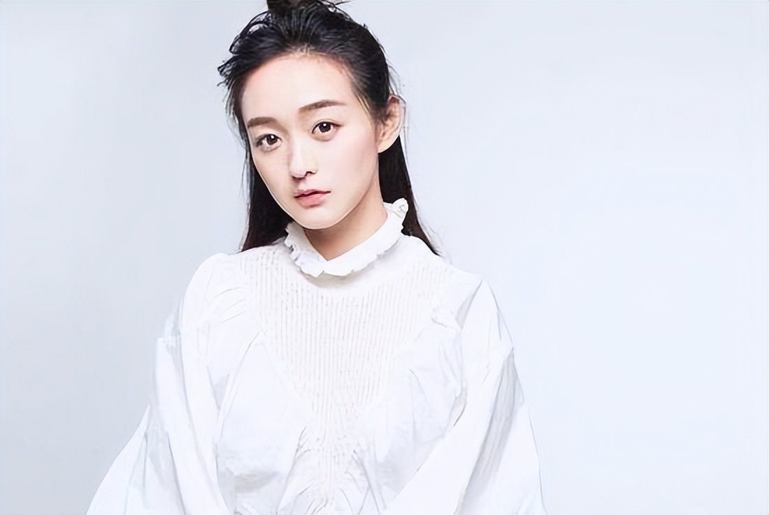 一脸“苦瓜相”却还能演大女主，这8位女星越看越丧，导演咋想的