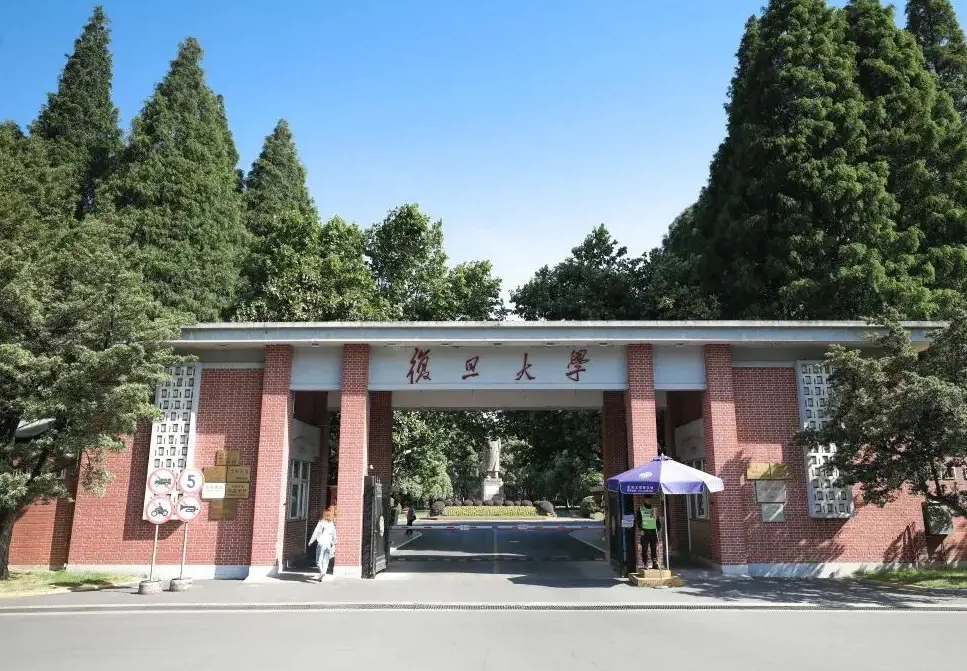 “211高校”排名已更新，清华大学无缘榜首，浙大逆袭成“黑马”