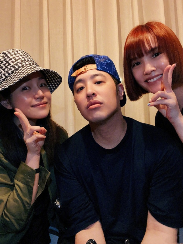 杨丞琳为陈妍希庆39岁生日，打趣潘玮柏是电灯泡，三人友谊惹人羡