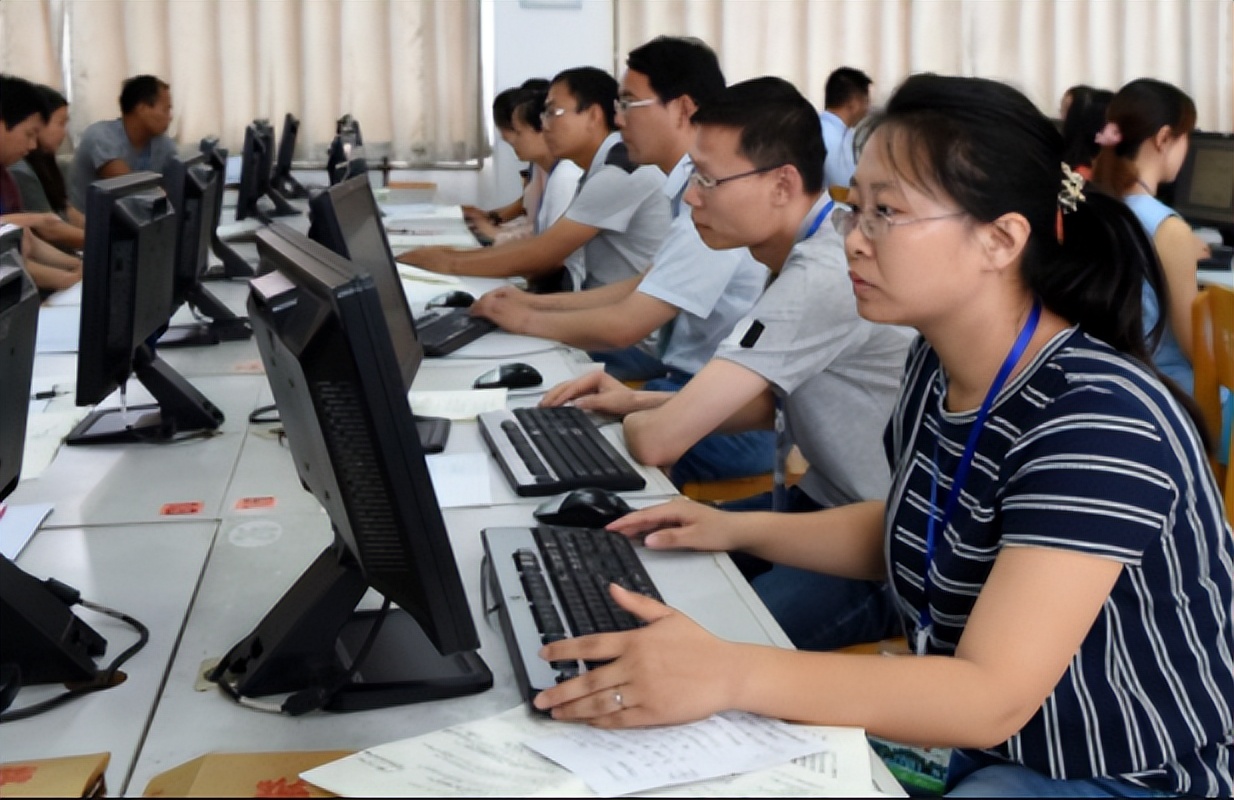 高考阅卷的“潜规则”，相似答案分数却大不相同，22届考生早避坑