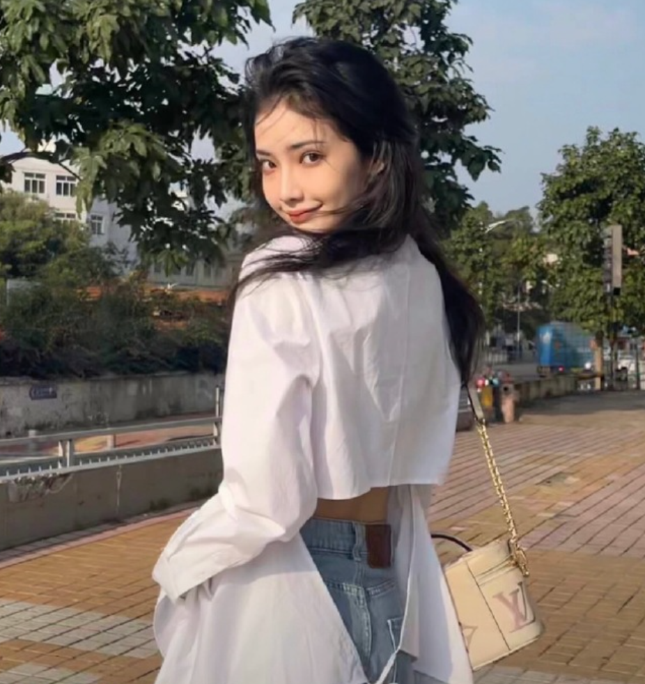 互联网美女真的太多了！杨幂身材大杀四方，赵今麦长大了这么美？