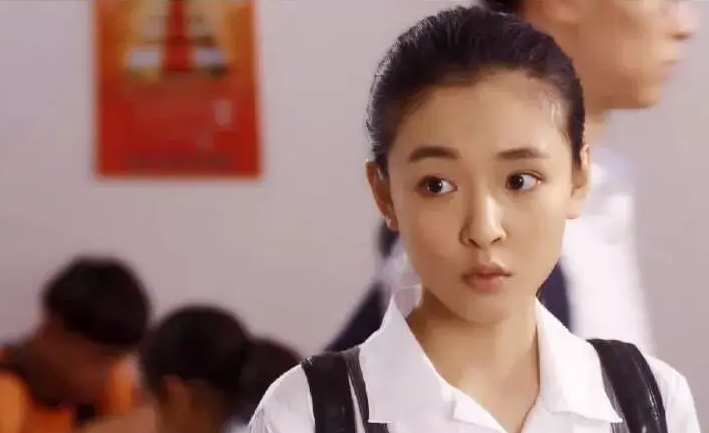 同样是演学生，把张柏芝、赵丽颖和吴倩放在一起，美得各有千秋