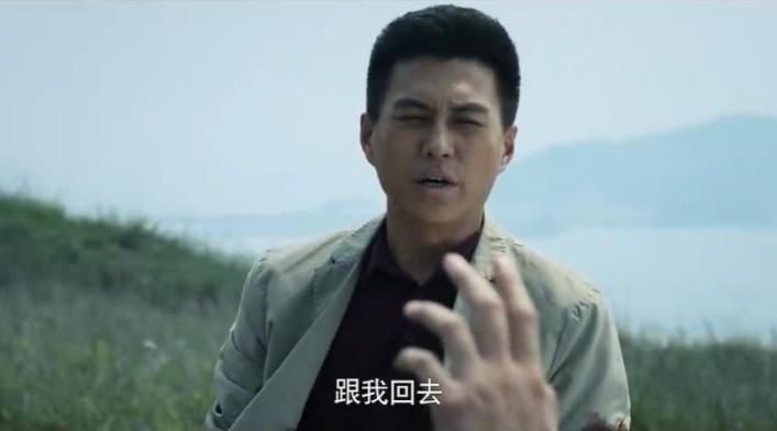 好友到幕后boss，靳东看到王梓权真的不会跳戏吗？