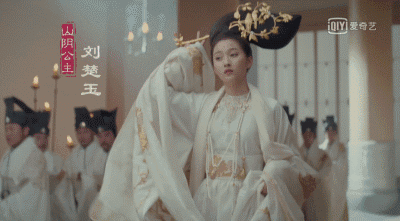 有人资源顶天，有人演技炸裂，95后小花竞争激烈，谁能突出重围？