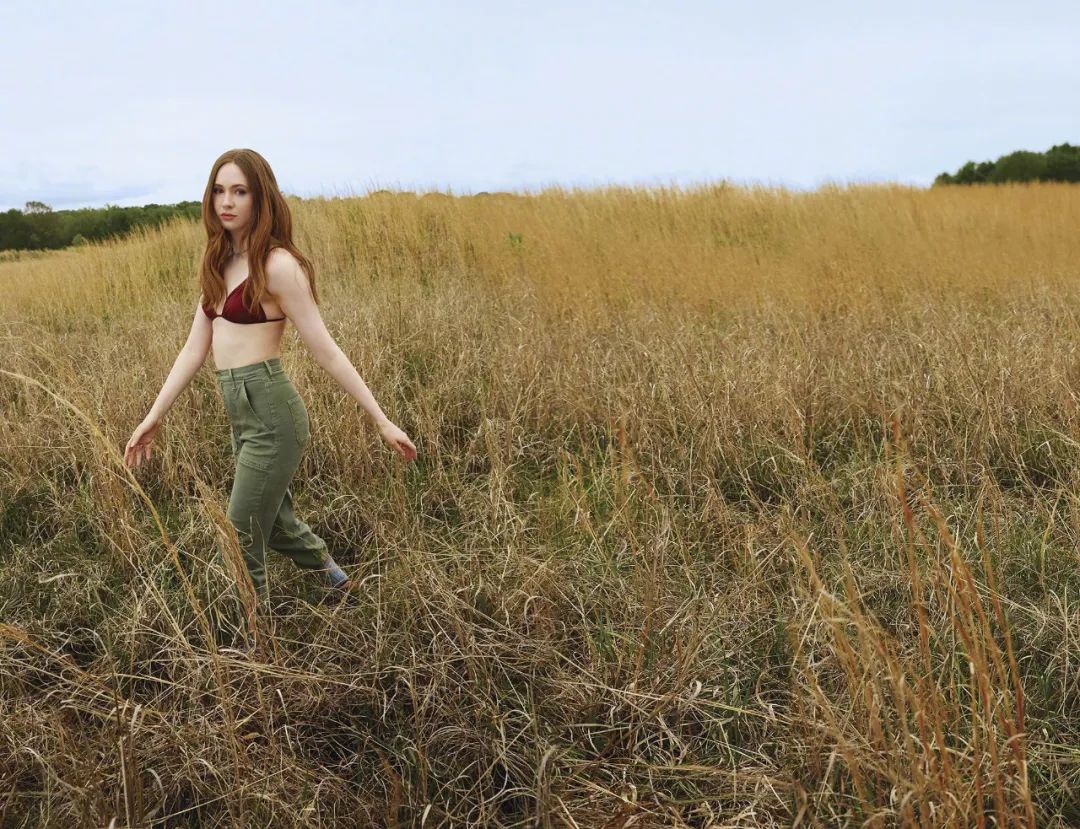 近期明星写真大片~星云卸了妆真认不出来了。女神还是安妮·海瑟薇