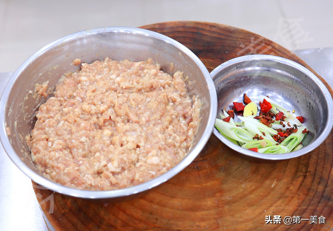 豬肉丸子的做法,豬肉丸子的做法及配方