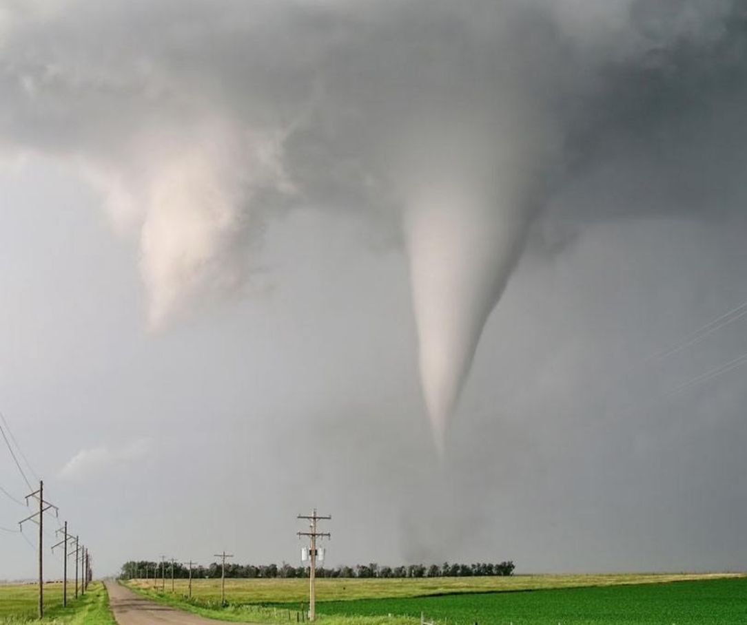 龙卷风是怎么形成的?为什么中国很少见?