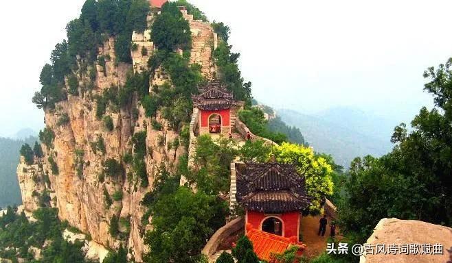 100首描写华夏名山的古诗词，每一首写尽了祖国的大好河山