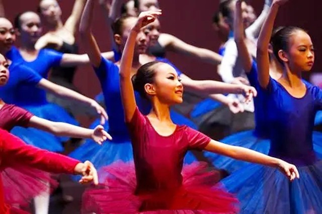 任正非3儿女个个优秀：孟晚舟坚强、任平沉稳、姚安娜哈佛学霸