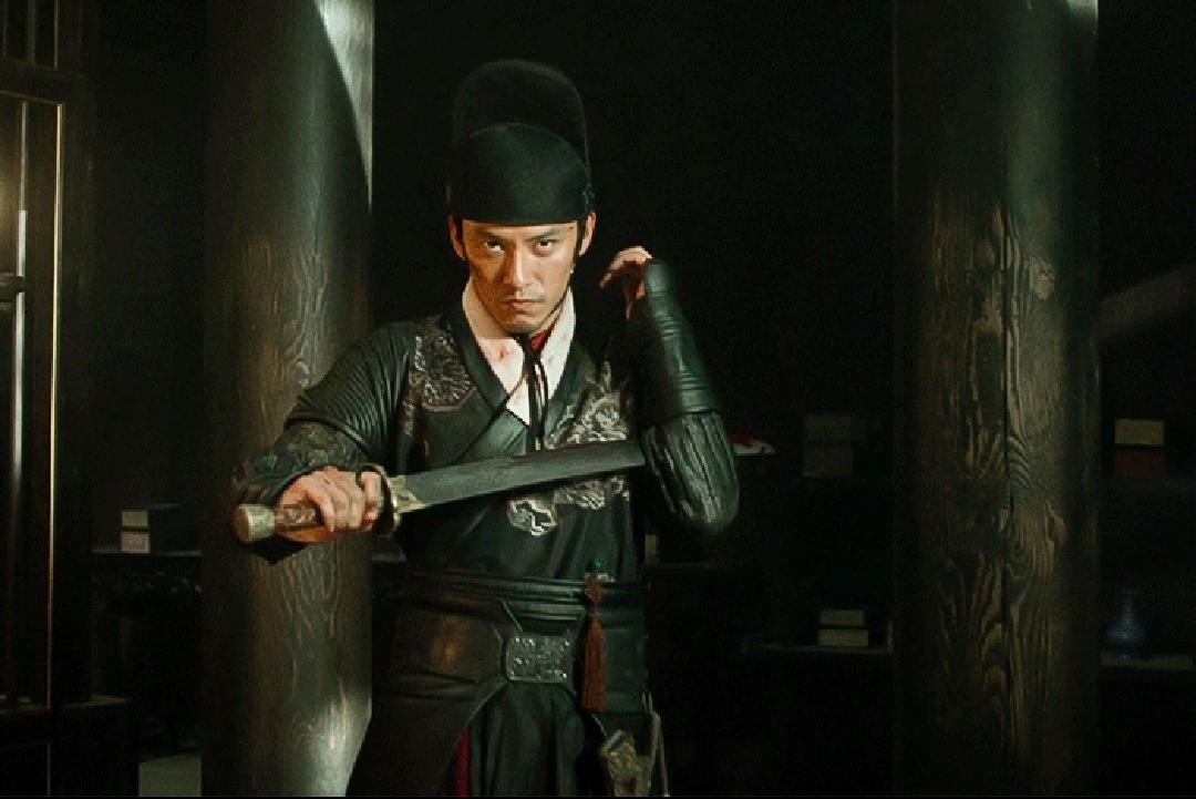 穿飞鱼服我只服这11位男星！穿上后个个化身为万人迷，霸气侧漏