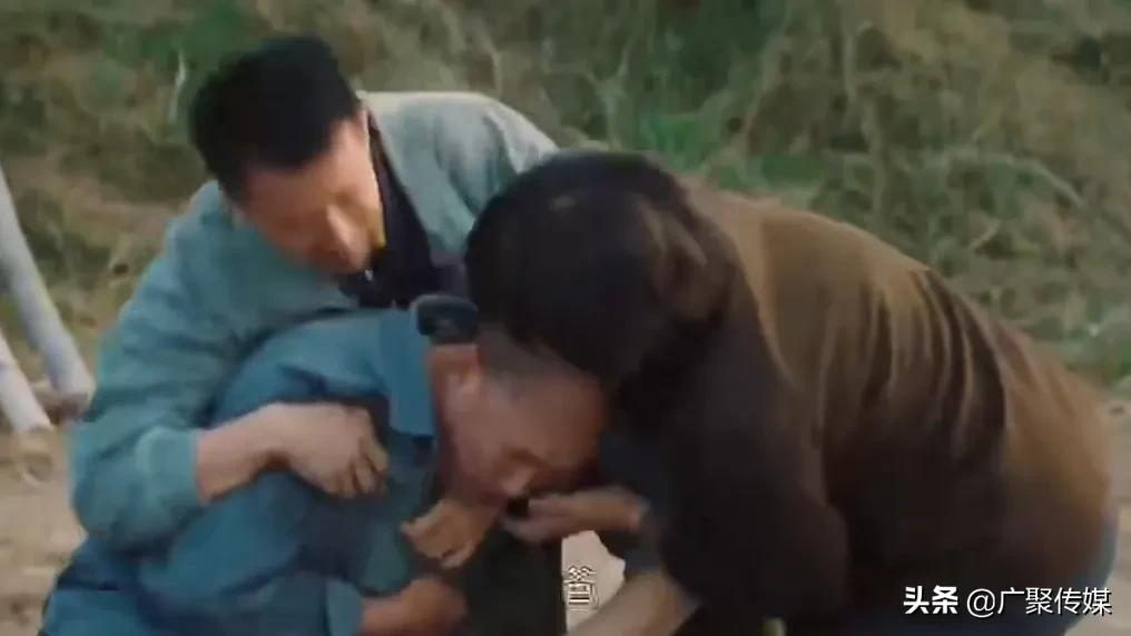 电视剧《幸福到万家》：万传家未经允许就把幸福家大棚给强拆了