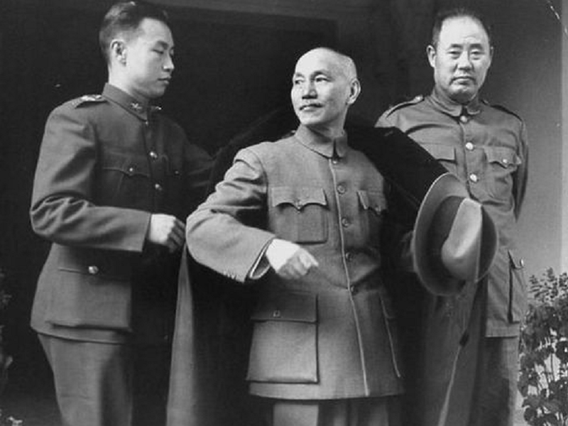 1961年，中央获绝密情报，伟人命令立即发给蒋介石：有人要暗杀你