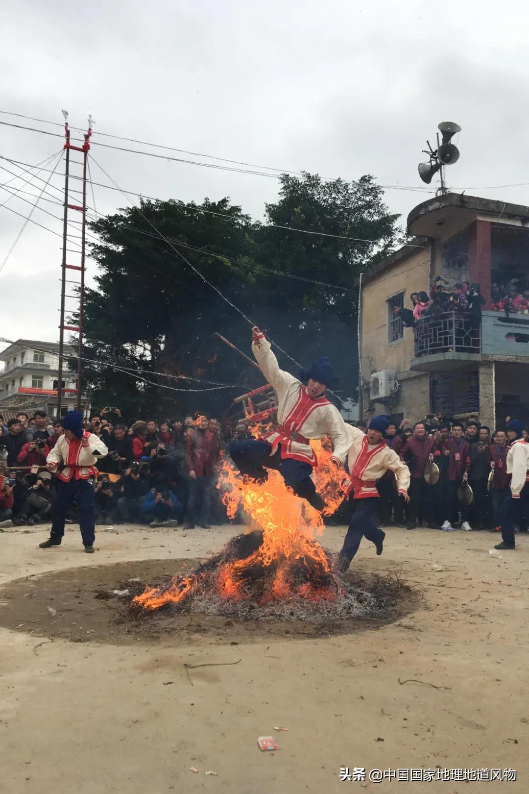 丫霸福州，爱拼泉州，毋惊大田，“上天入海”的福建，有多猛？